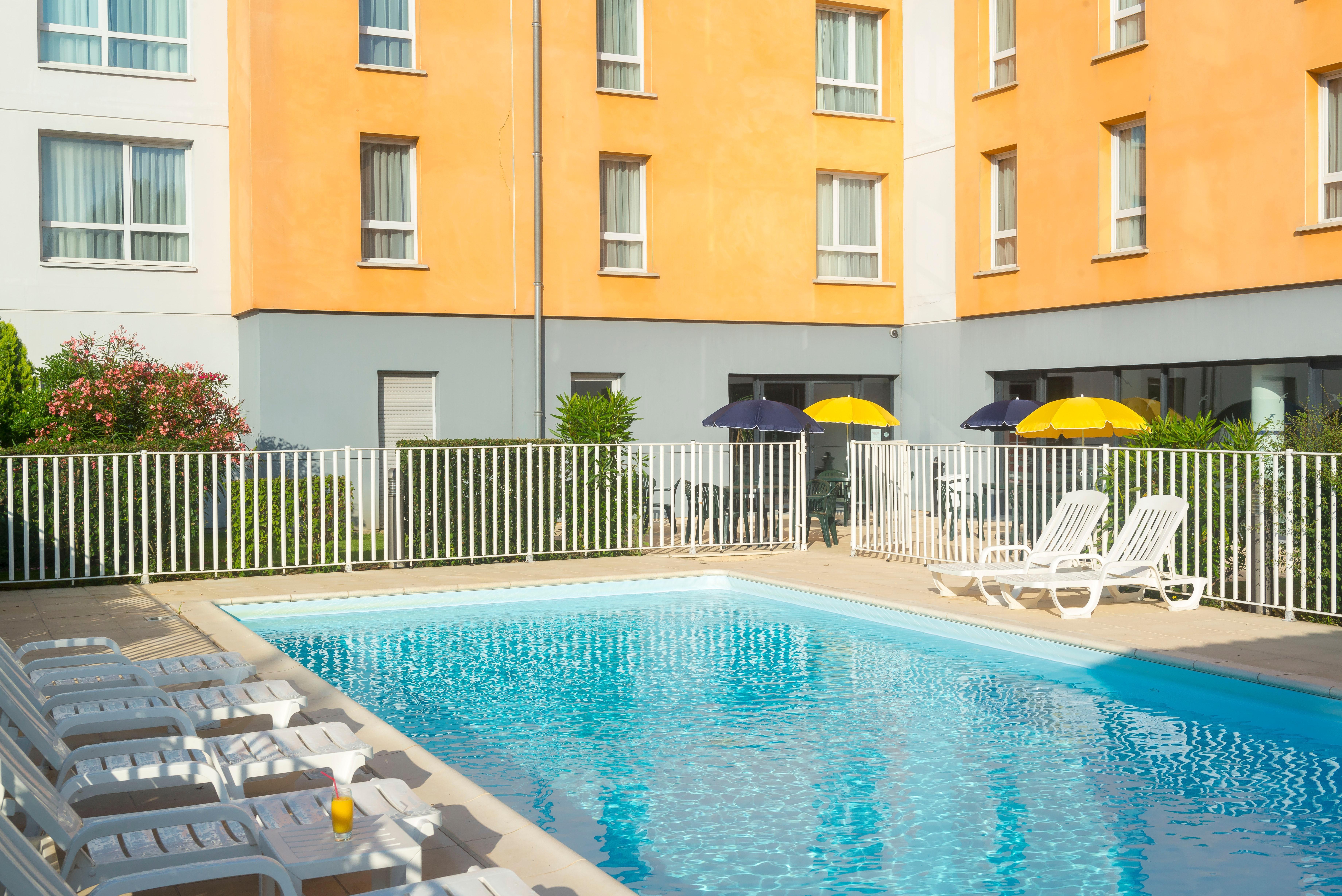 Comfort Hotel 3*