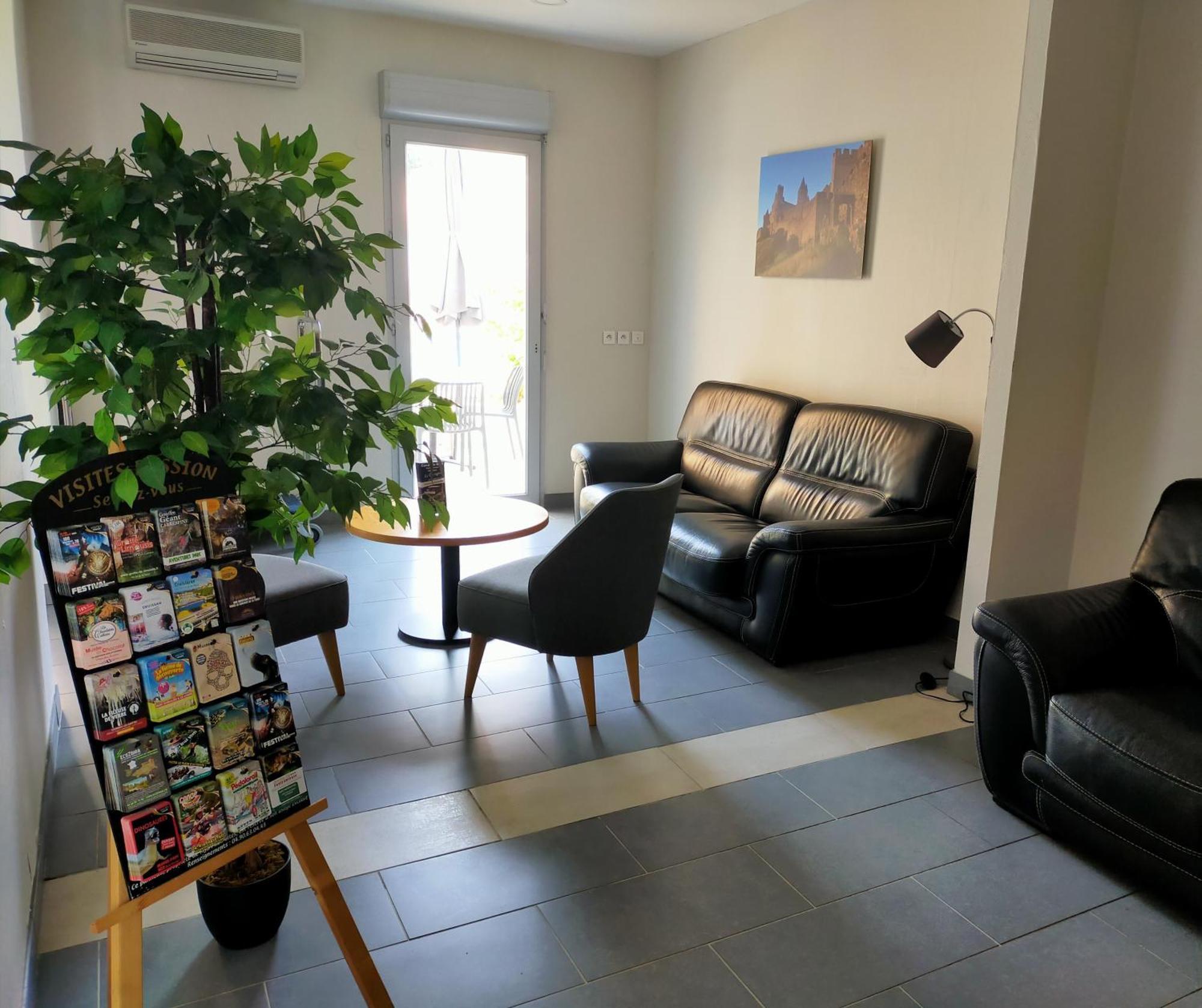 Comfort Hotel 3*
